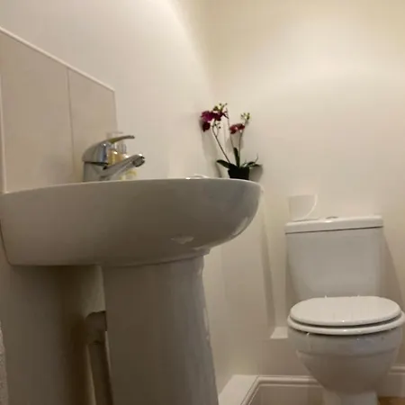 Cosy Near Hospital
