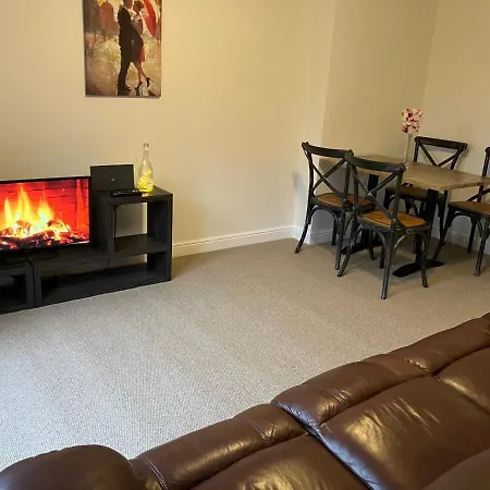 Cosy Near Hospital